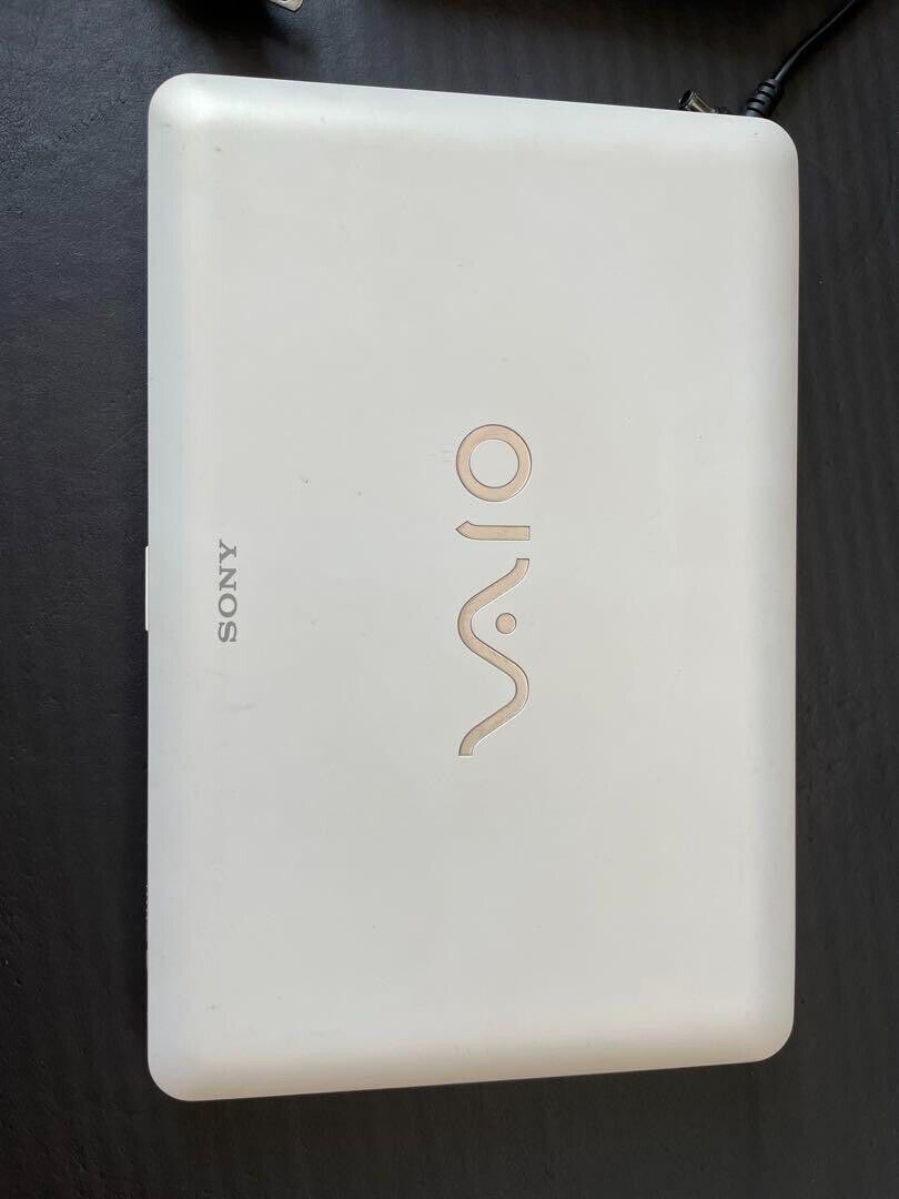 SONY VAIO W VPCW119XJ/W White Windows10 mini-notebook PC SONY VAIO W VPCW119XJ/W White Windows10 mini-notebook PC