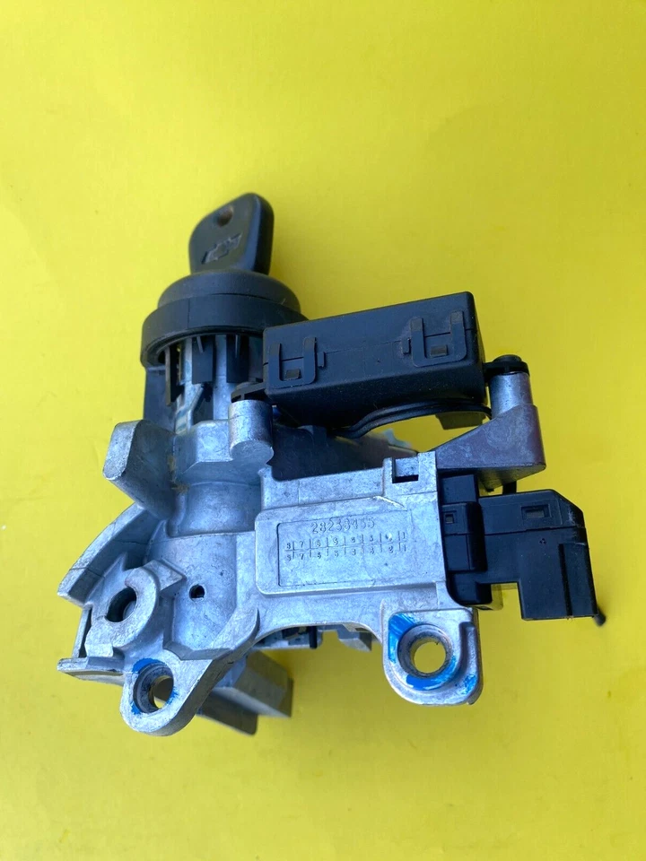 Chevrolet Silverado 2500 HD 2014-2020 interruptor de encendido bloqueo con llave OEM 13500157 Foto 4 de 4