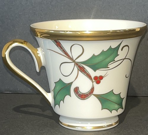 Lenox HOLIDAY NOUVEAU Mug Cup Gold Accent Holly Berry Coffee Tea Christmas - Picture 1 of 8