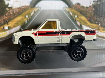 Majorette Pickup Truck ミニカー Majorette Toyota Pick Up Hilux 4x4 Dark Blue 1:56 (3