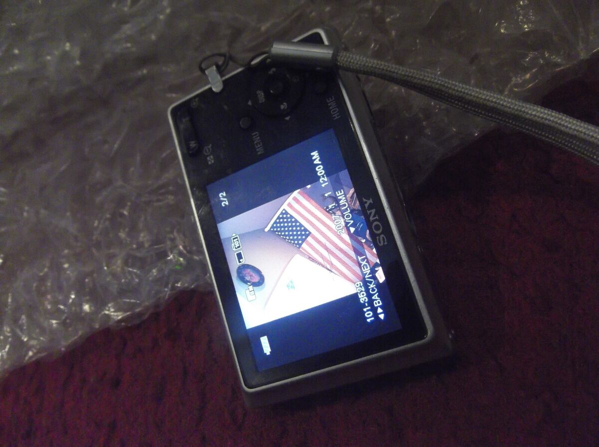 Sony CyberShot DSC-T20 8.1MP 3x Digital Camera - Silver | eBay Sony CyberShot DSC-T20 8.1MP 3x Digital Camera - Silver | eBay