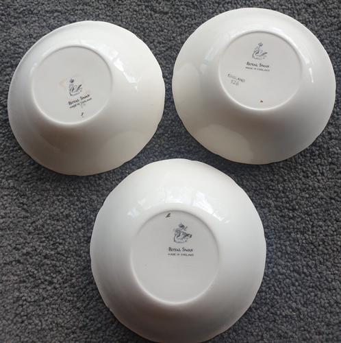 ROYAL SWAN MATCHING BOWLS X3 GOLD TRIM - Picture 5 of 12