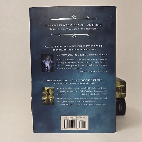 Mary E Pearson The Remnant Chronicles Hardcover Trilogie Erstausgabe - Bild 16 von 24