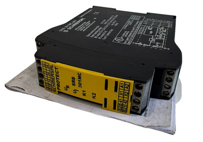 NEW SCHMERSAL SRB 301MC-24V SAFETY RELAY SRB301MC 24V
