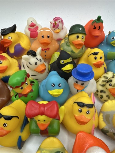 50 verschiedene Gummienten Enten Jeep Badeclown Pirat Geist und mehr - Bild 4 von 8