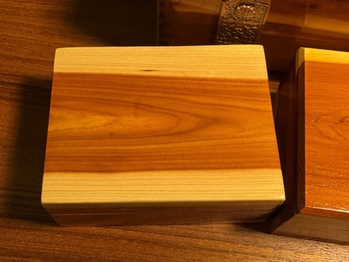 Lote de 4 cajas de joyería de madera McGraw Box Co. pequeños contenedores de almacenamiento de cedro - Imagen 2 de 18