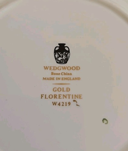 Wedgwood Florentine W4219 Gold 20PC Dinnerware Set Serving For 4 Excellent - Picture 8 of 11