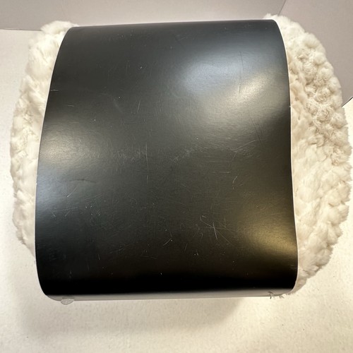 Ugg Polar Textured Tablet Pouf White NEW With Tags Tablet E Reader Compatible - Afbeelding 9 van 10
