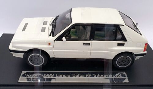 Sun Star 1/18 Scale Model 3154 - 1989 Lancia Delta HF Integrale 8V - White - Picture 4 of 6