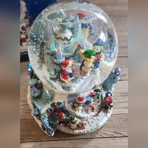 Vintage Kirkland Signature Peguians snow globe with box - Picture 3 of 8