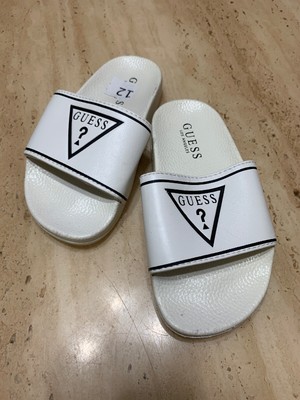 guess white flip flops