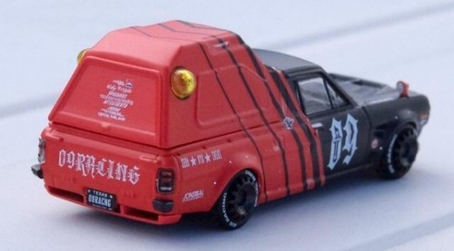 IN64-HKT-09RAD INNO MODELS 1:64 NISSAN Sunny Truck HAKOTORA 09 RACING & portachiavi - Foto 2 di 2