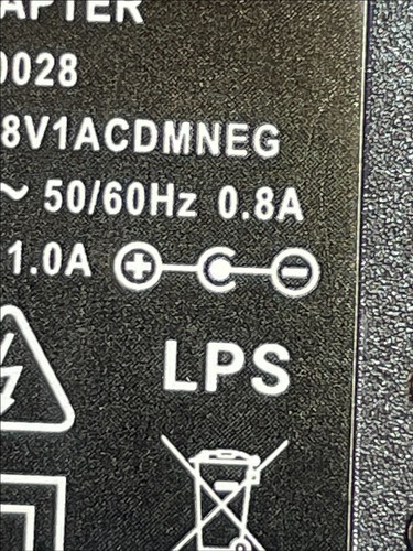 18V 1A Netz AC/DC Adapter Netzteil Ladegerät 5,5x2,1 Negativ Mitte - Bild 7 von 8