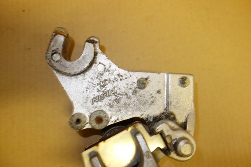 Honda XLR250 R XLR250 R MD22 rear brake caliper with mount hanger stay DAMAGED - Picture 6 of 8