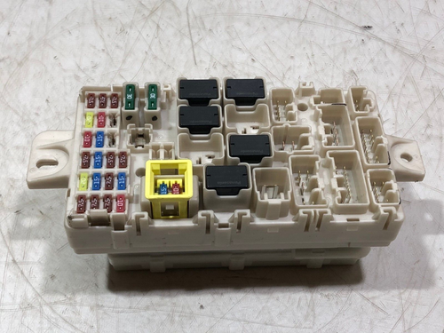 MITSUBISHI MIRAGE 2020 MK6 1.2 GASOLINA CAJA DE FUSIBLES RELÉ CAJA DE FUSIBLES 8637B738/2013-23 - Imagen 2 de 9