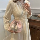 Foto 11 di 16