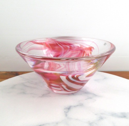 Kosta Boda Tempera Pink Swirl Art Glass Bowl Anna Ehrner Sweden - Picture 4 of 9