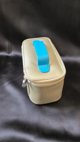 NEW SEALED - Emirates 1st First Class Women Amenity Kit Bvlgari Le Gemme OROM - Picture 3 of 6