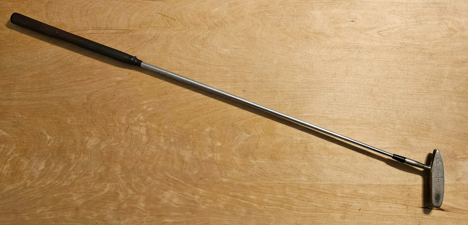 SPALDING TOURING PRO MODELO TPM II PUTTER 35" ACERO USADO Foto 2 de 4