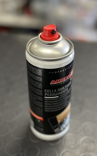 COLLA SPRAY MULTIUSO Cielo Auto-Tessuti-Gomma-Legno-Pannelli Fonoassorbenti - Foto 4 di 5