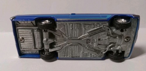 Johnny Lightning Custom 1962 Chevy Impala Low Rider Drag blau 1:64 Gummireifen - Bild 12 von 12