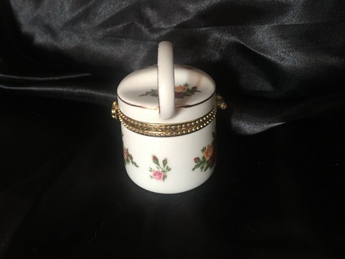Vtg 1962 Royal Albert Old Country Roses Watering Can Trinket Box Inside Rose - Picture 3 of 8