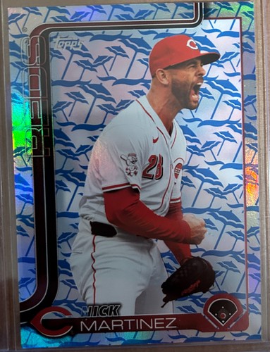 2025 Topps Beach Umbrellas Nick Martinez (#22/25)