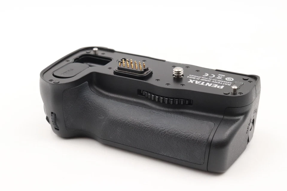 [ MINT ] Pentax D-BG4 Battery Handle Grip For K-5 K-7 K-5II K-5IIS JP #14827 - Image 2 of 4