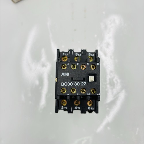 ABB BC30-30-22 Contractor 600 Volt - Picture 12 of 15