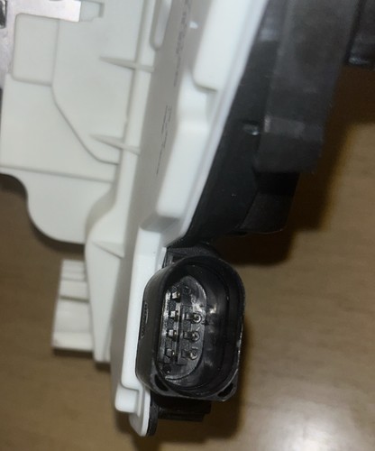 New Driver Side Front Left Door Lock Latch Actuator 5ND837015B, 5ND-837-015B VW - Picture 6 of 7