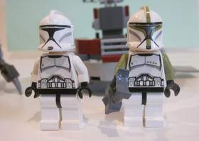 LEGO STAR WARS 75000 CLONE TROOPERS VS. DROIDEKAS INVENTORIED COMPLETE, MINIFIGS