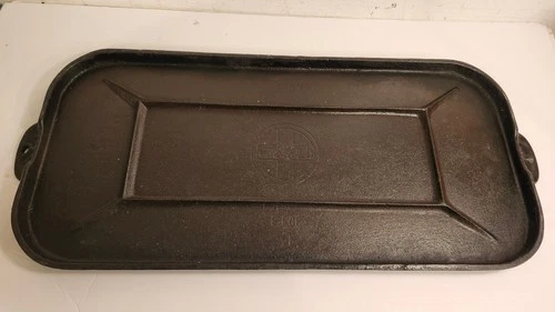 Griswold No. 9 Griddle Erie 746X Large Logo Look