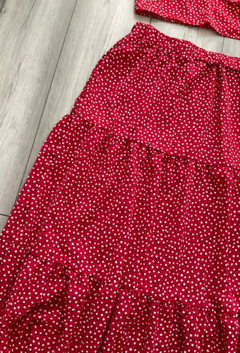 MAXI FALDA ESTAMPADO TULIPÁN ROJO CON SUJETADOR CORTO A JUEGO..TALLA APROX 12-14..NUEVA - Imagen 2 de 3