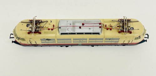Marklin HO 3054 DB Deutsche Bahn E103 113-7 Electric Fast Locomotive - Picture 6 of 13