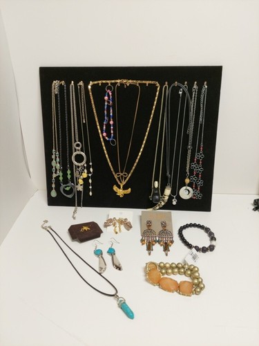 Vintage to Now Fashion & Costume Jewelry Over 20 Pieces Necklace Bracelet ++ - Bild 4 von 18