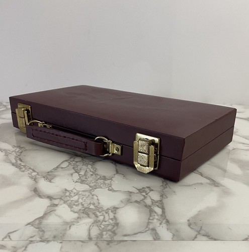 Travel Magnetic 6 Compendium of Games - Checkers, Chess, Dominos, Backgammon… - Picture 7 of 13