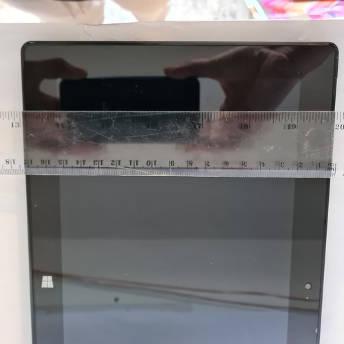 Microsoft Surface Pro 1 256GB – For Parts or Repair– Doesn't Power On/No Display - Picture 8 of 12