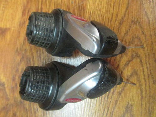 SHIMANIO SL-RS40 7SPEED TRIPLE 3X7 GRIP TWIST SHIFTER 22.2 CLAMP SET - Picture 4 of 5