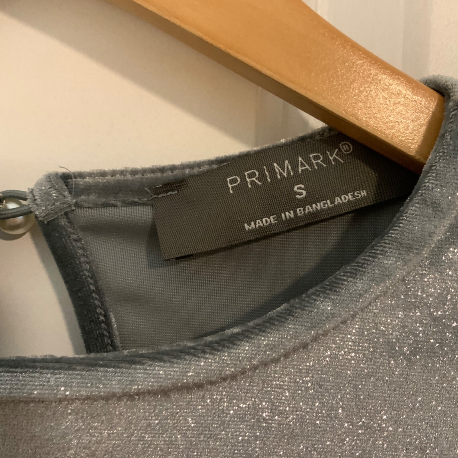 Primark Women's Silver Grey Metallic Velvet Short Flutter Sleeve Top Small image 5
