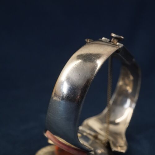 Vintage Salvador Terran Sterling Angel Skin Coral Woman Praying Bracelet - AS IS - Picture 3 of 9