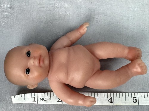 Berenguer Baby 5" Mini Chubby Baby Doll Desnudo 0079 - Imagen 5 de 5