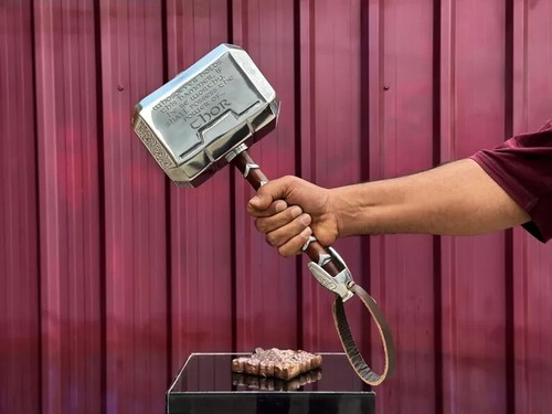 Thor Mjolnir Hammer Aluminum With Stand Warrior Hammer Best Gift For Marvel Fans - Picture 2 of 5
