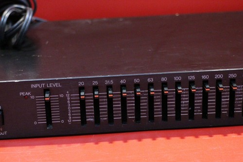 USED Yamaha Graphic Equalizer GQ1031B Rack Type Module U1942 230804 - Picture 3 of 12