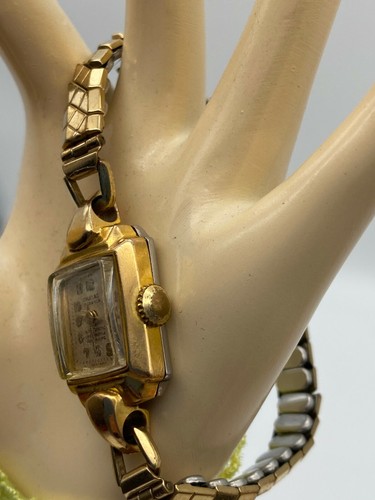 Swiss Made 17 Jewels Ladies Gold Plated Watch Excalibur Harrods Wristwatch - Picture 8 of 12