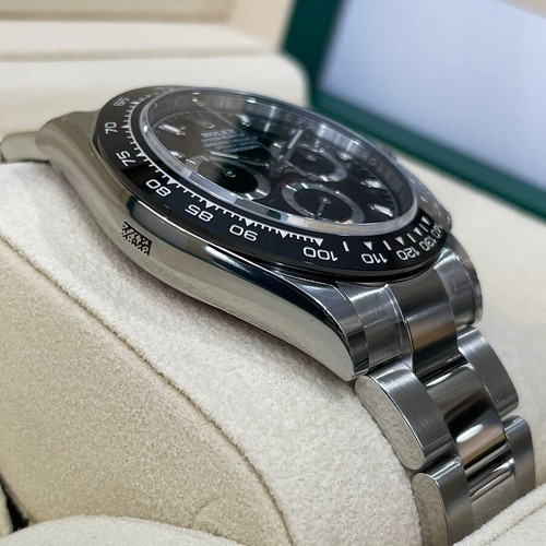 Rolex Cosmograph Daytona 116500LN Black Dial 2022 FRESH Complete Set - Picture 4 of 8