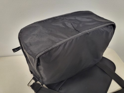 Emporio Armani Parfums Messenger Bag with Logo Adjustable Shoulder Strap, Black - Picture 8 of 17