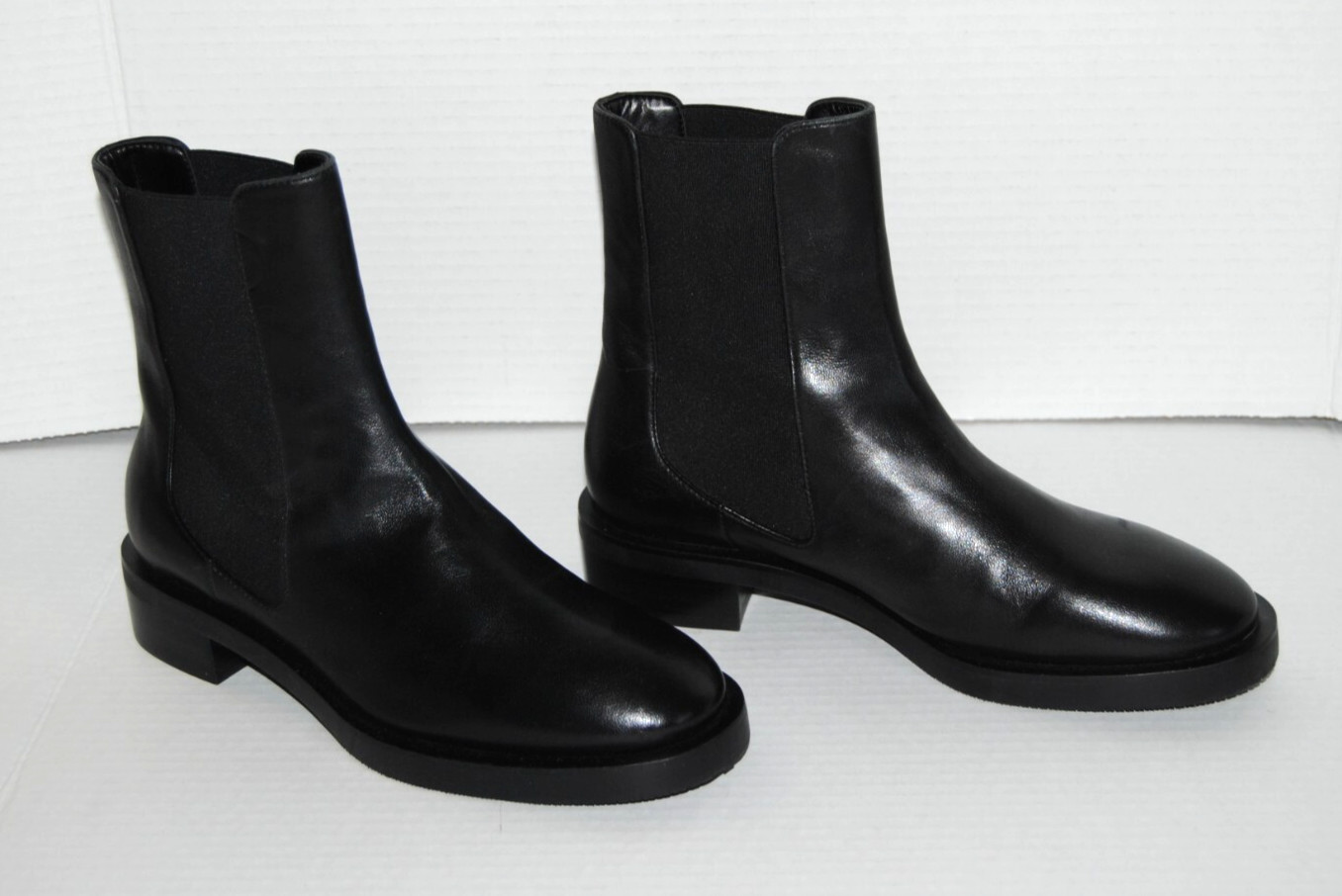 NWOT STUART WEITZMAN CHEALSEA BOOTS BLACK LEATHER WOMEN'S SIZE 6B $595