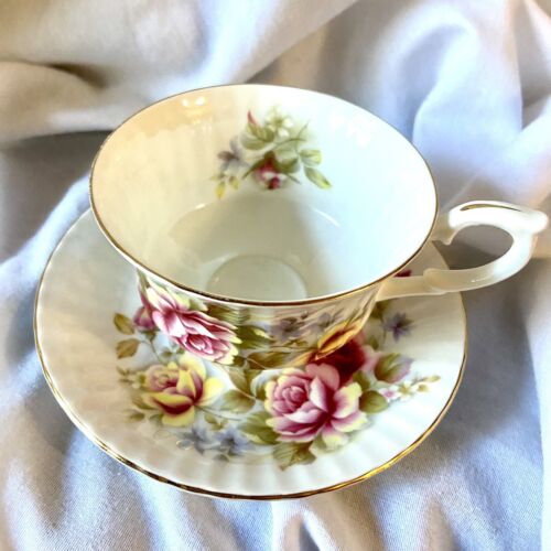 PARAGON Teetasse & Untertasse rosa gelb Kohl Rosen Knochen China England Blumenmuster - Bild 2 von 8