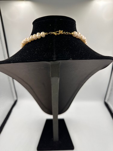 2-Strang-Perlenkette mit goldenen Akzenten und goldfarbenem Magnetverschluss - Bild 4 von 4