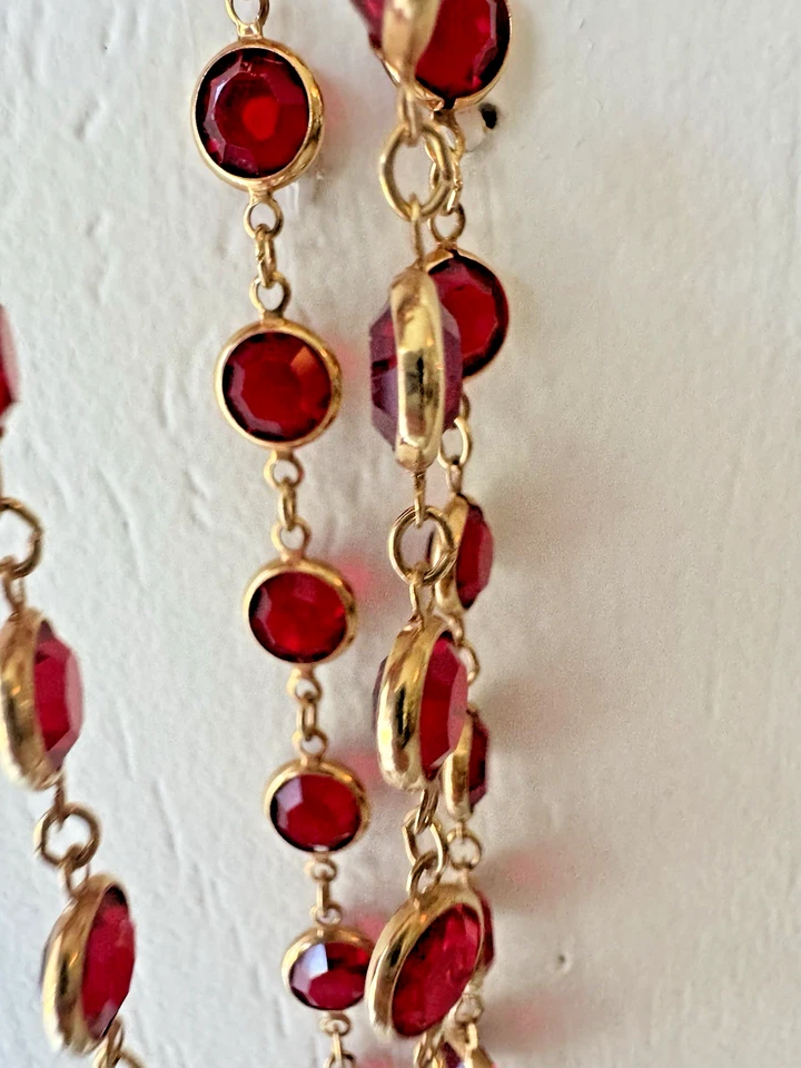 Conjunto Estate Rojo Swarovski Espalda Abierta Redonda Cristales Rojos Tono Dorado 36 Pulgadas Largo Foto 4 de 4